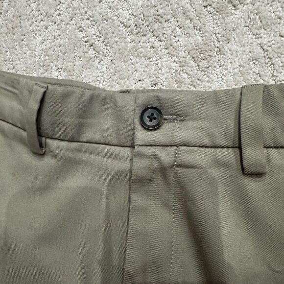 Men’s kahaki colored dress pants - Picture 3 of 3